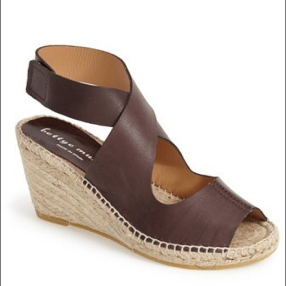 🔥 FIRE SALE CLOSET CLOSING🔥 Bettye Muller Crisscross strap Espadrille Brown 11 - Picture 1 of 8